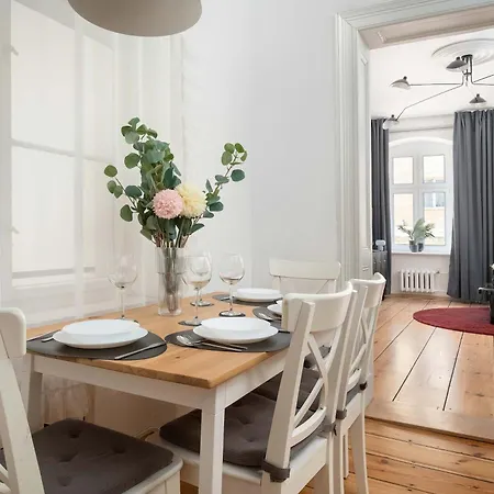 Apartment Unique & Functional Near Market Square By Renters Wroclaw