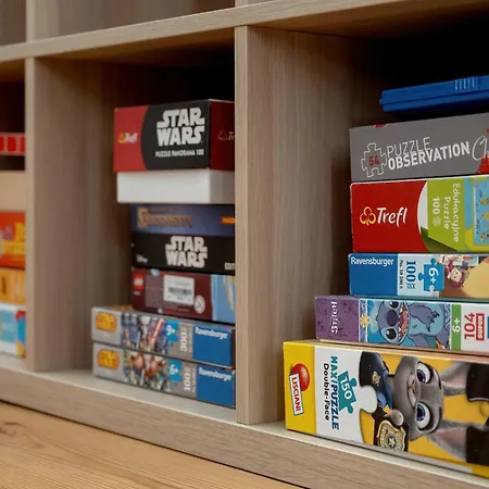 Unique & Functional Near Market Square By Renters Apartment *