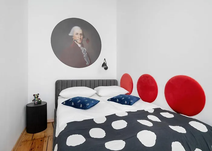 Unique & Functional Near Market Square By Renters *