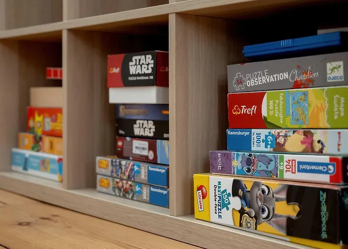 Unique & Functional Near Market Square By Renters Apartment *