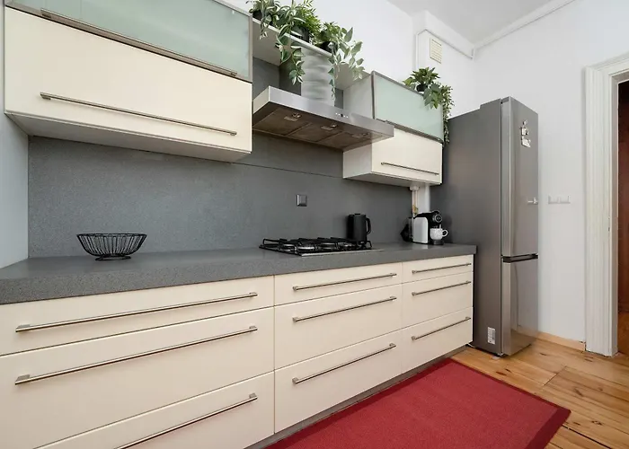 Unique & Functional Near Market Square By Renters